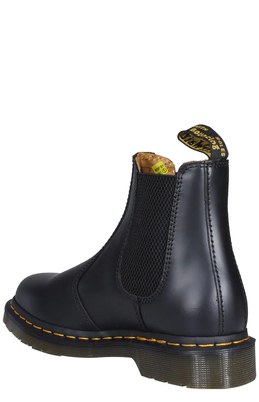 Dr. Martens 2976 Chelsea Boots